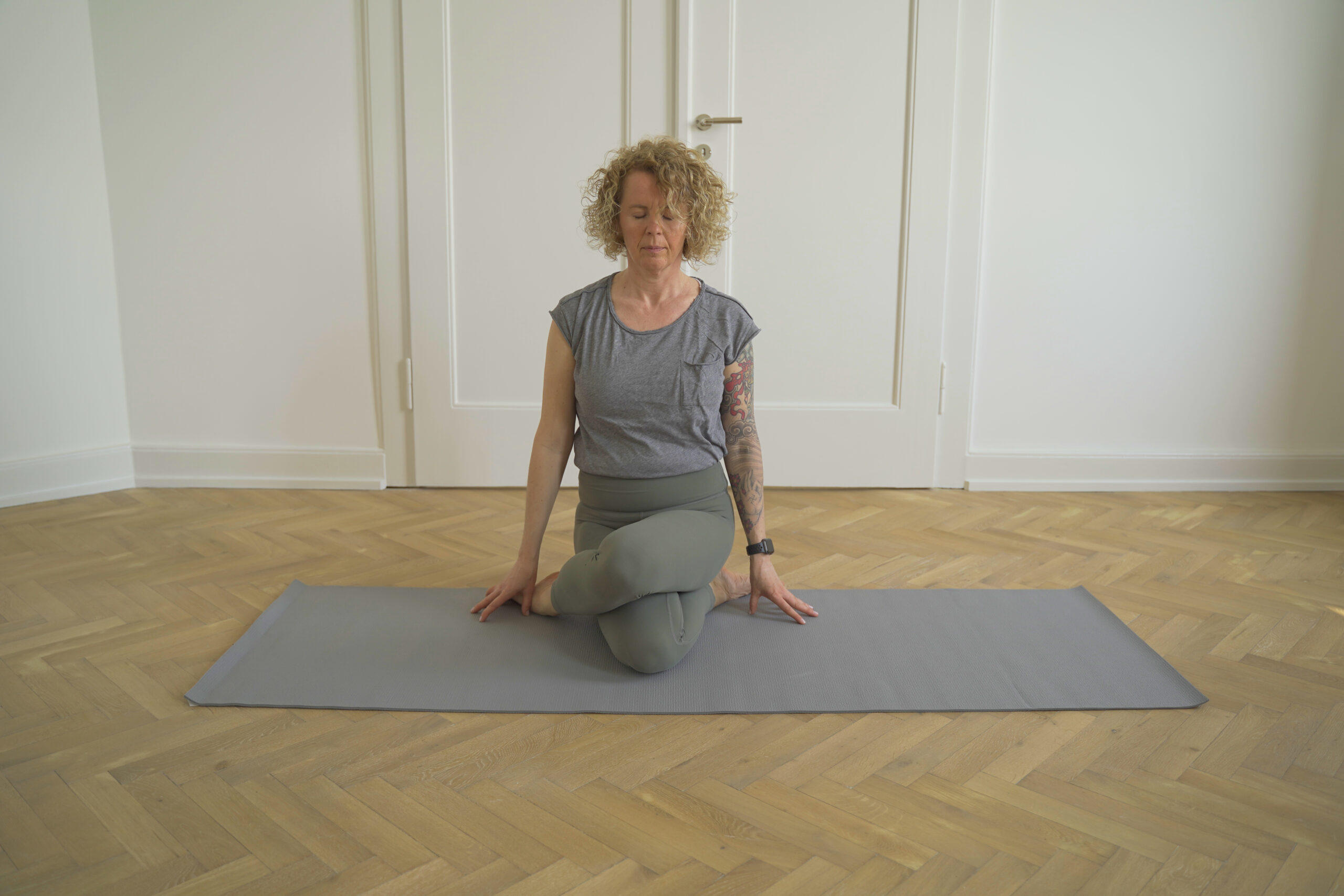 Gomukhasana Gomukhasana